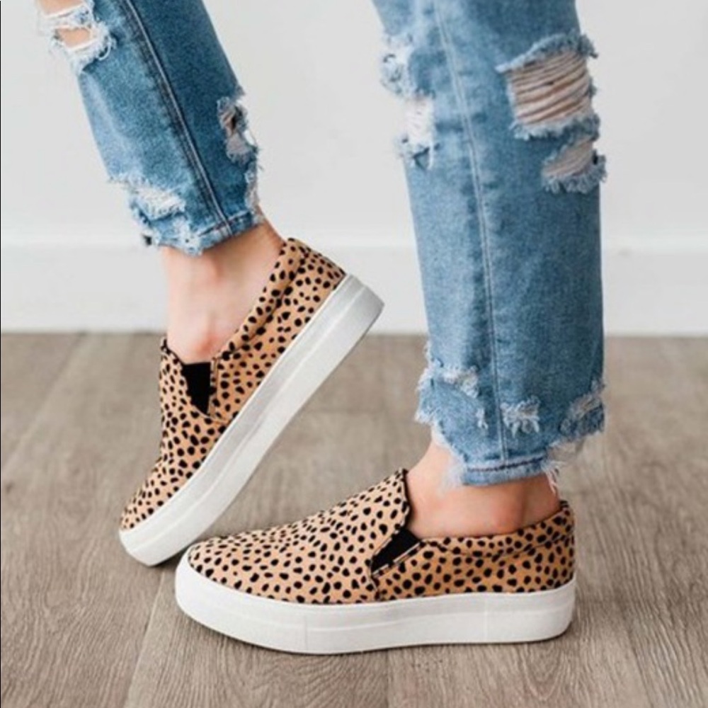 ✨LAST ONE✨ONE DAY SALE✨Leopard slip on sneakers - Picture 2 of 3